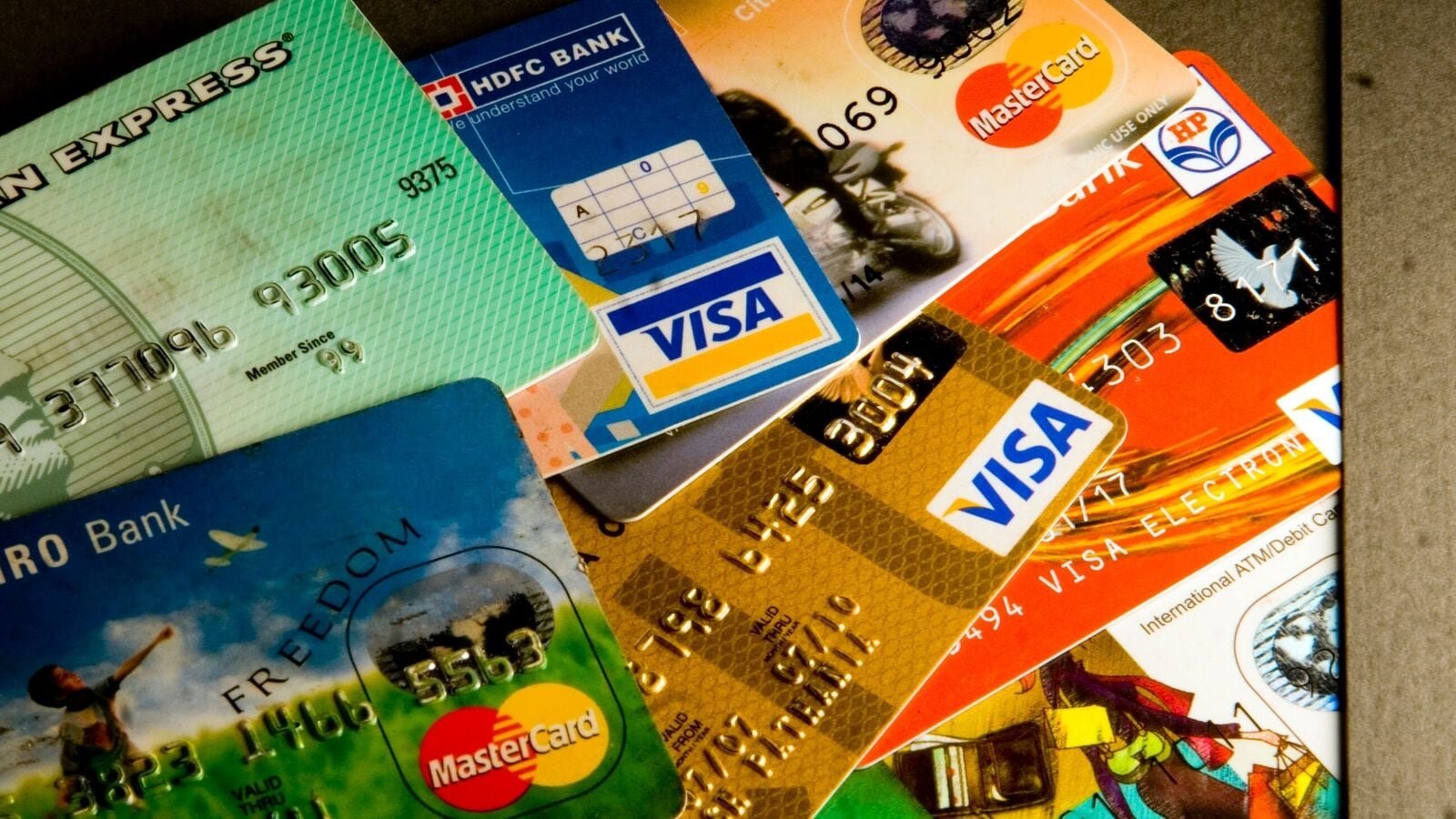 How do you save money with credit cards? Discover 10 effective methods | Mint