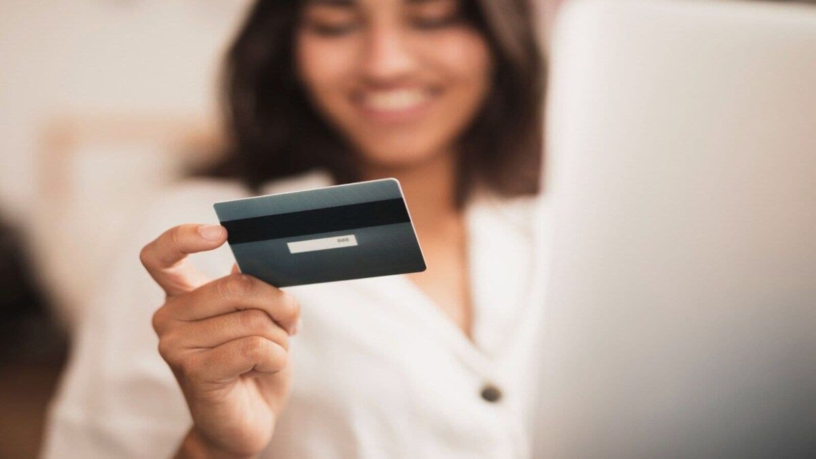 How does credit card work? A beginner’s guide to maximising rewards | Mint