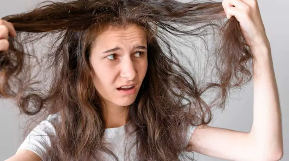 Taming Frizz: Expert Tips To Manage Unruly Hair During Humid Months