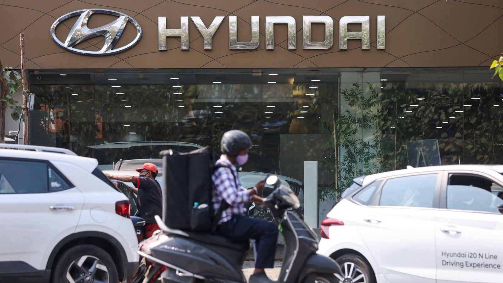 IPO News Today Live Updates : IPO-bound Hyundai Motor India to invest  ₹32,000 crore over next 10 years; develop manufacturing hub for EMs