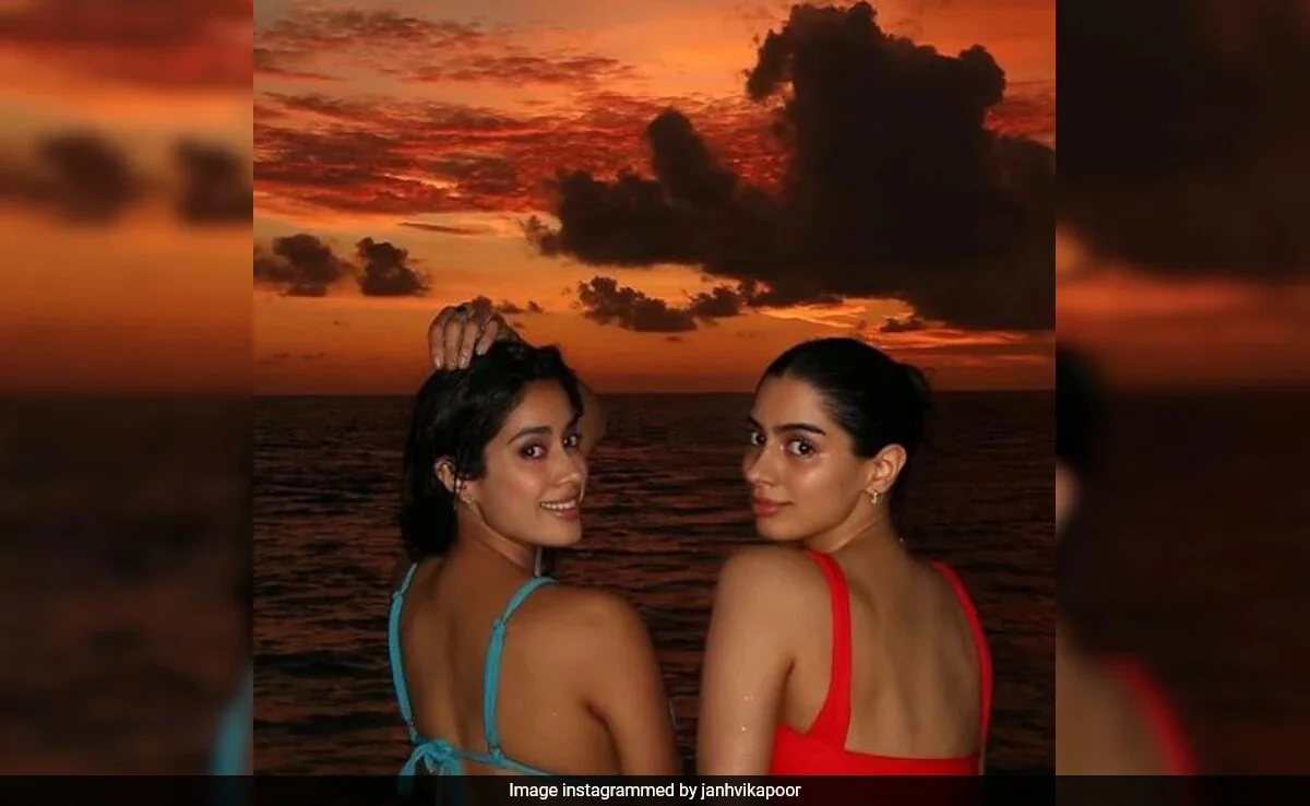 Inside Janhvi Kapoor’s Beach Date With Sunset, Sand And Sister Khushi Kapoor’s Company