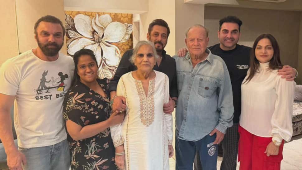 Freeze Frame! Sohail Khan Drops Unseen Family Pic With Salman Khan, Arbaaz Khan, Salim Khan And Others