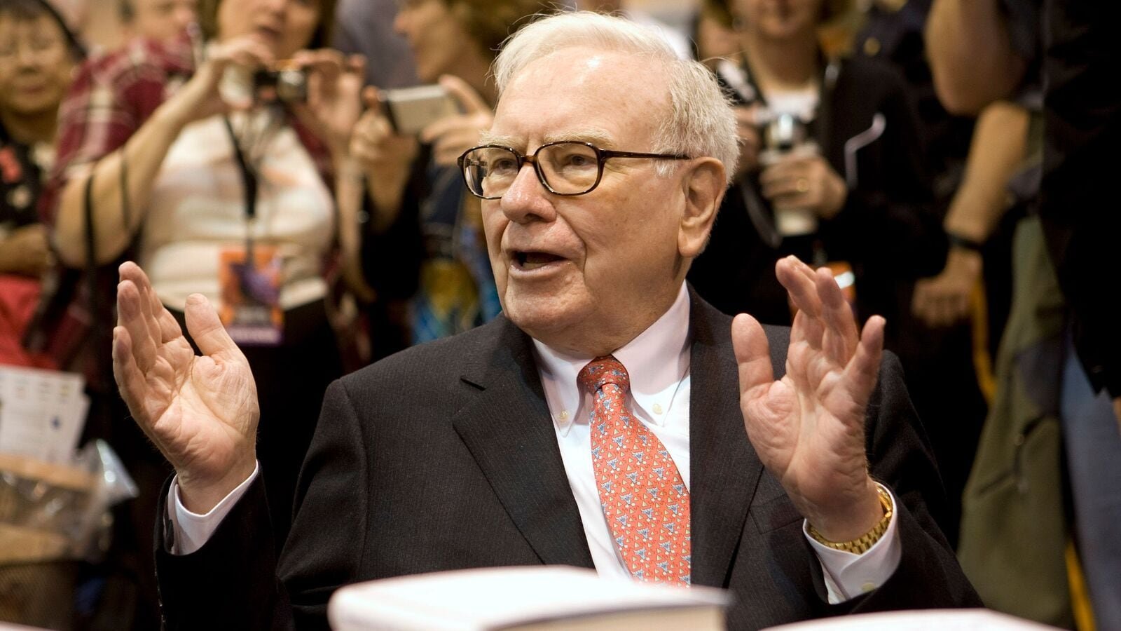 Berkshire Hathaway cash pile soars to 5 billion after Warren Buffett slashes Apple, BofA holdings | Stock Market News