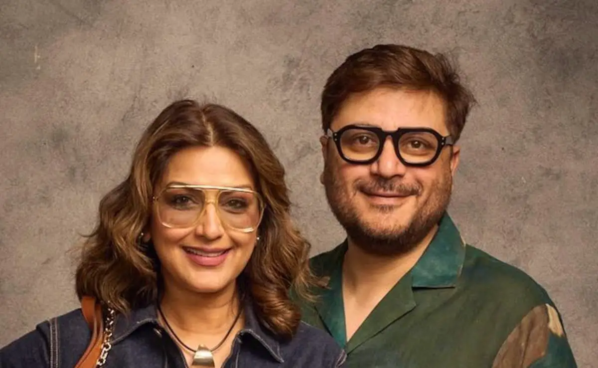 “Then. Now. Forever”: Sonali Bendre Posts Unseen Photos To Celebrate 22 Years Of Marriage With Goldie Behl