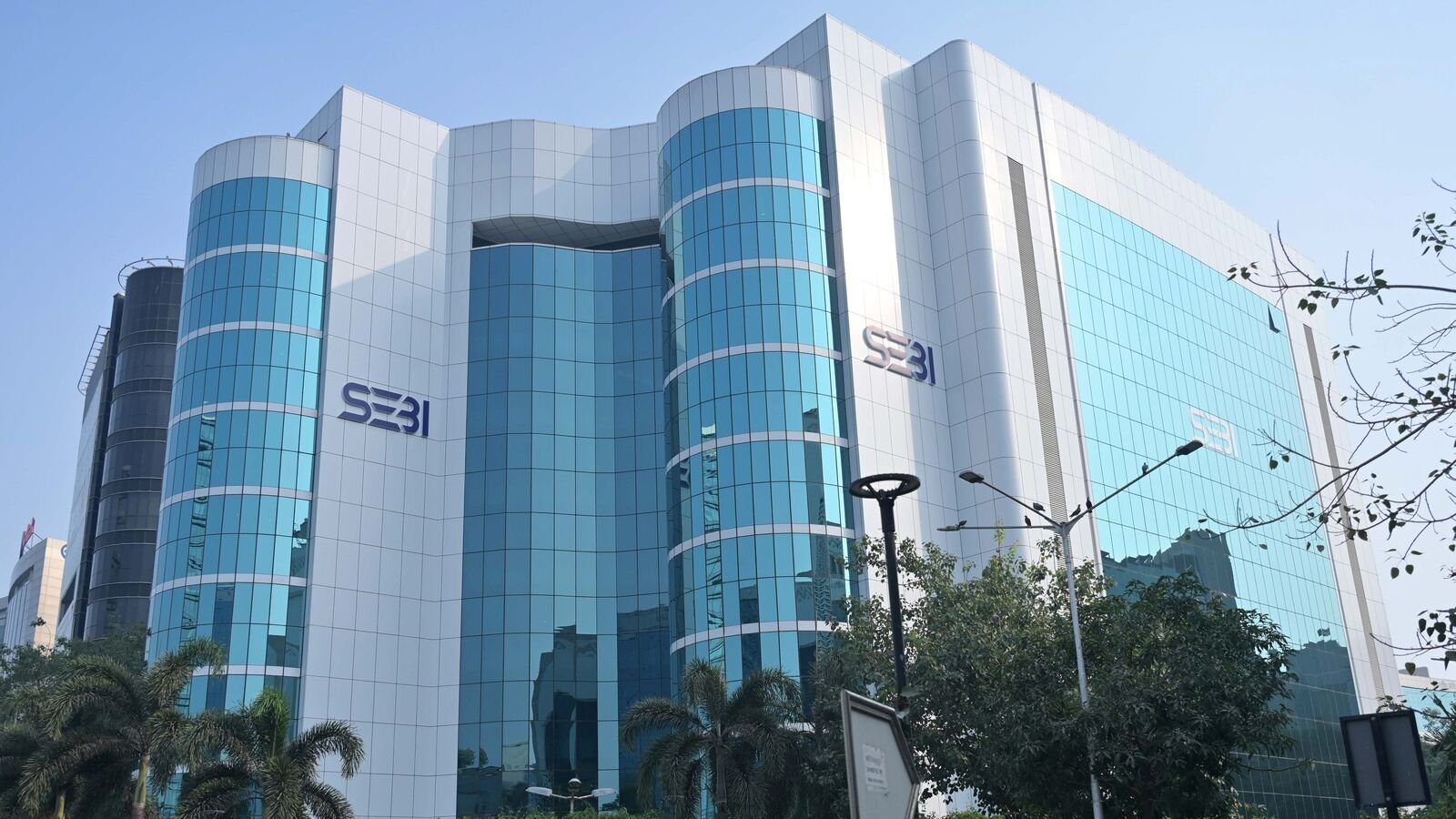 Sebi proposes revisions to custodian regulations | Stock Market News