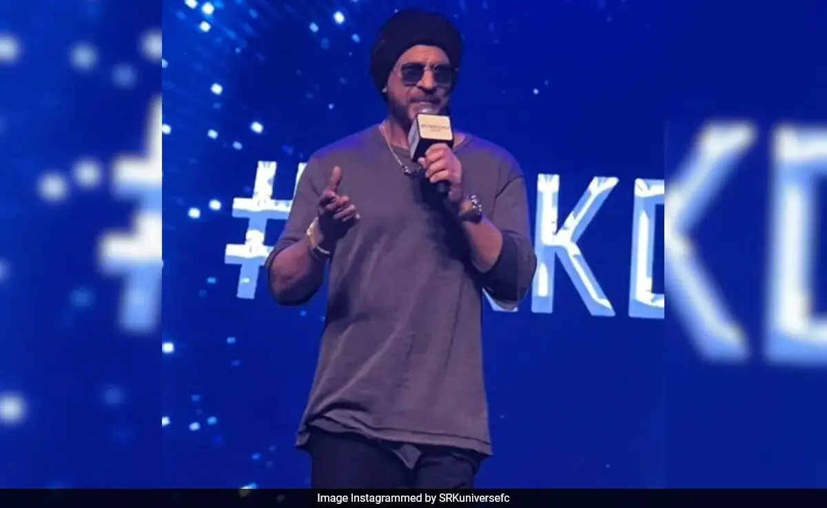 Shah Rukh Khan Reveals He Quit Smoking: “I Thought I Won’t Feel So Breathless…”