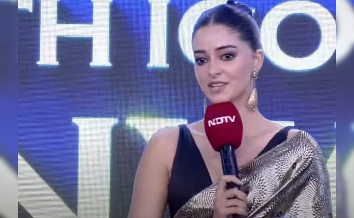 Ananya Panday Wins NDTV ‘Youth Icon Of The Year’, Receives An Advice From Asha Parekh